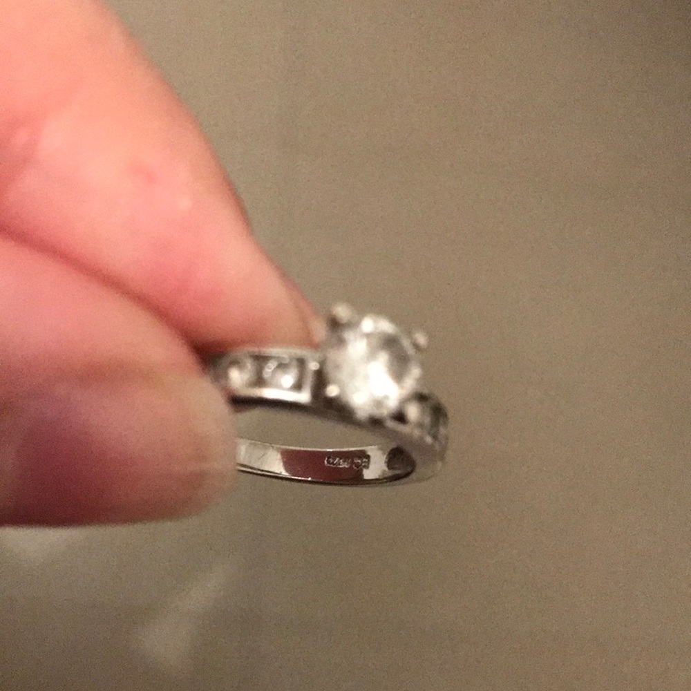 Ring - Picture 2 of 3